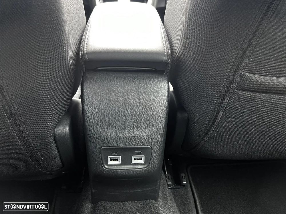 Peugeot e-2008 50 kWh Active Pack - 22