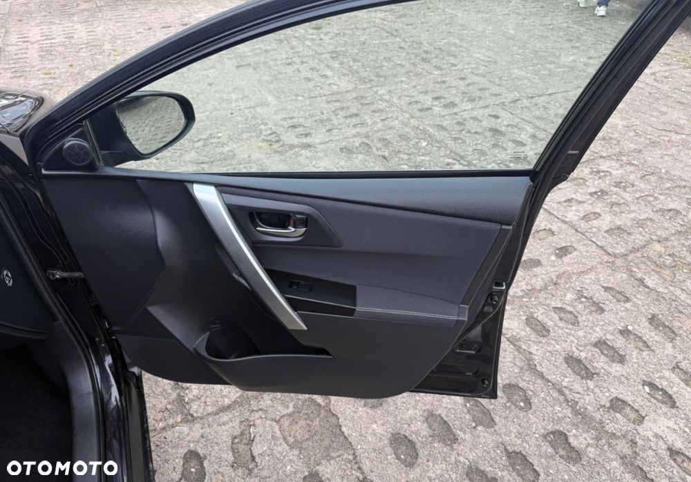 Toyota Auris - 29