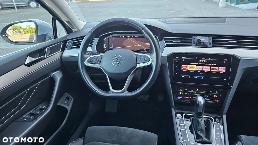 Volkswagen Passat Variant 2.0 TDI EVO Elegance DSG - 22