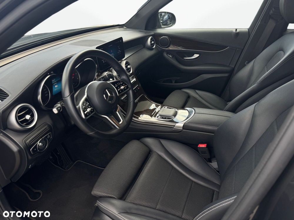 Mercedes-Benz GLC - 12