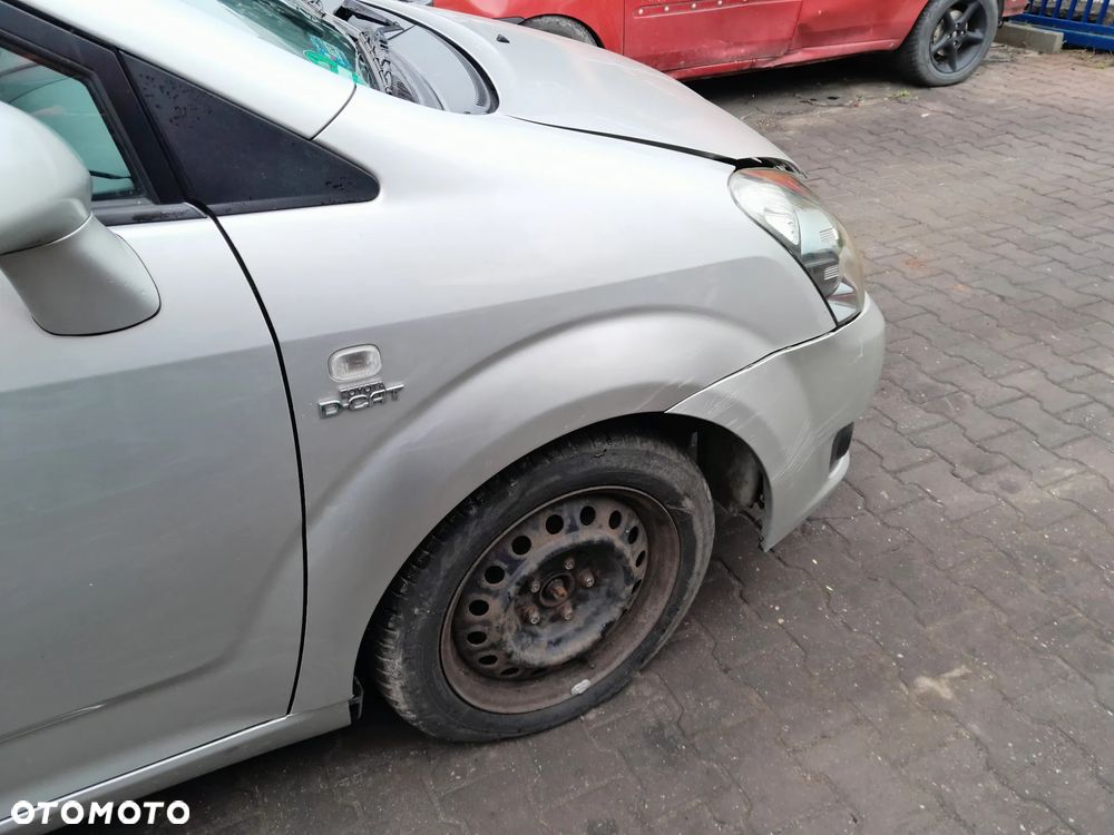 Błotnik przedni prawy TOYOTA Corolla Verso II lift 06-09r. 1C0 - 2