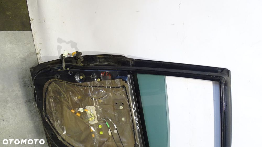 DRZWI PRAWY TYŁ LEXUS IS200 2.0 - 10