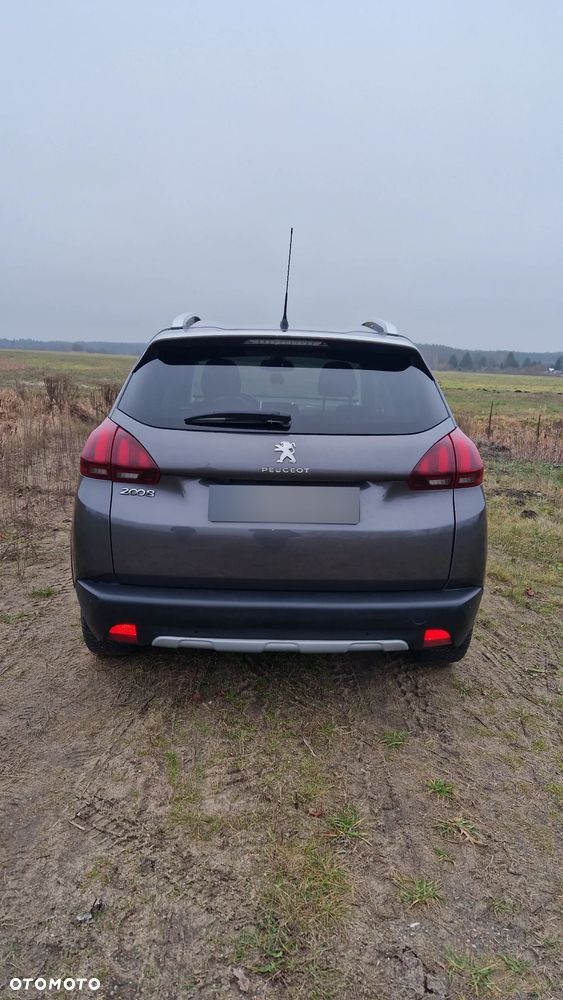 Peugeot 2008 1.2 Pure Tech GPF Allure S&S - 6