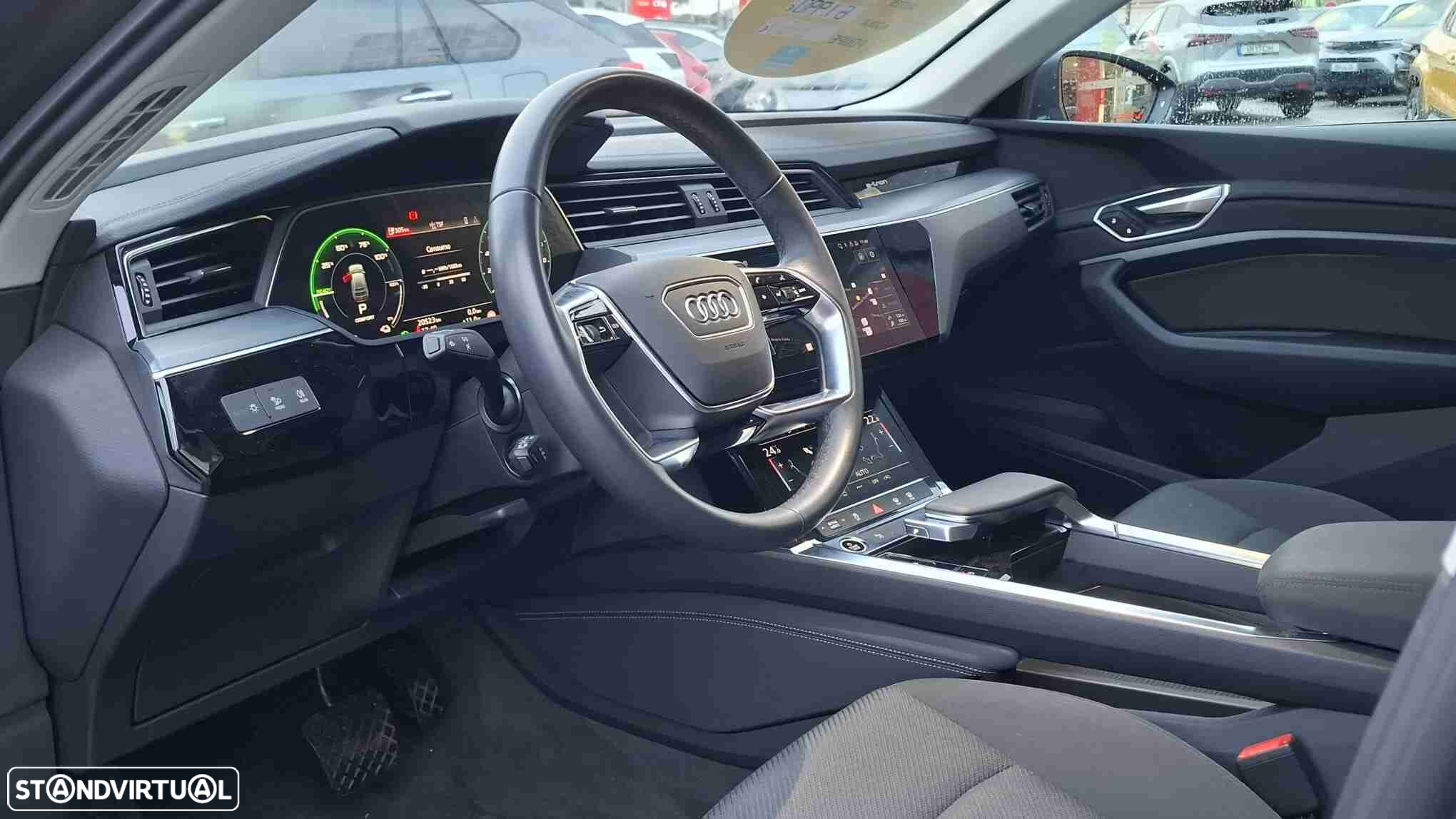Audi Q8 e-Tron 55 quattro Advanced - 10