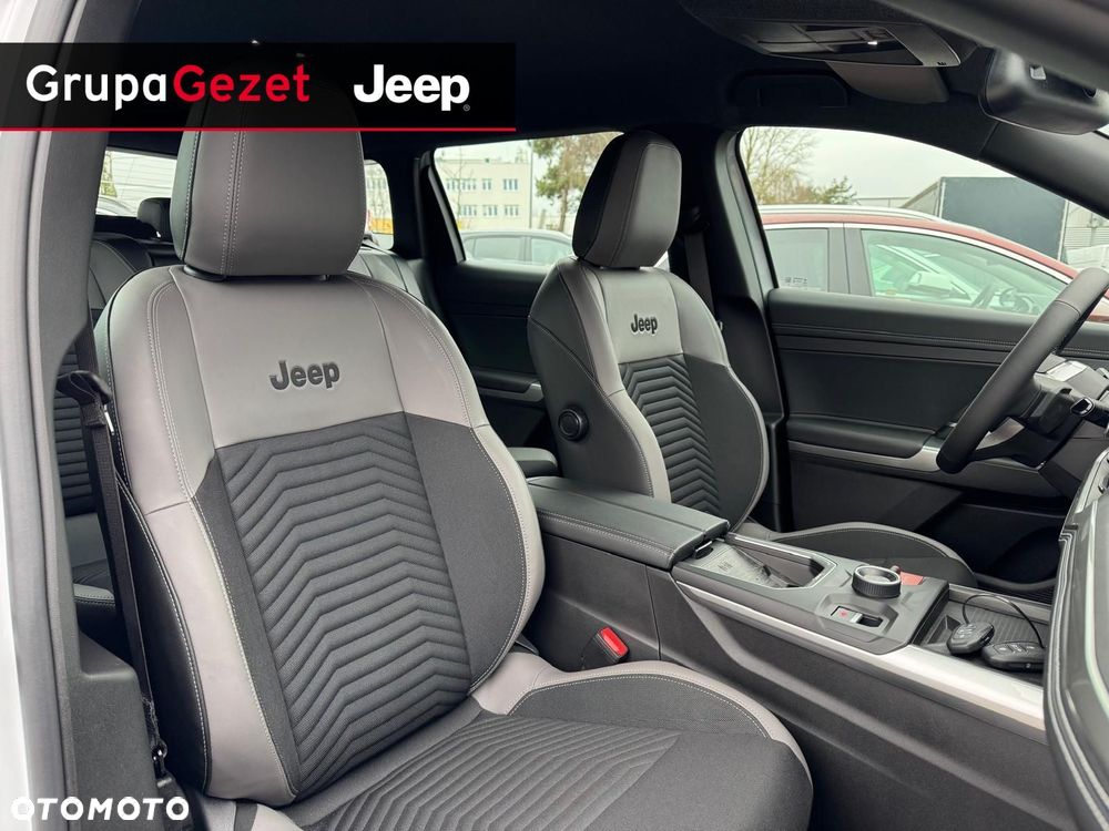 Jeep Compass - 22