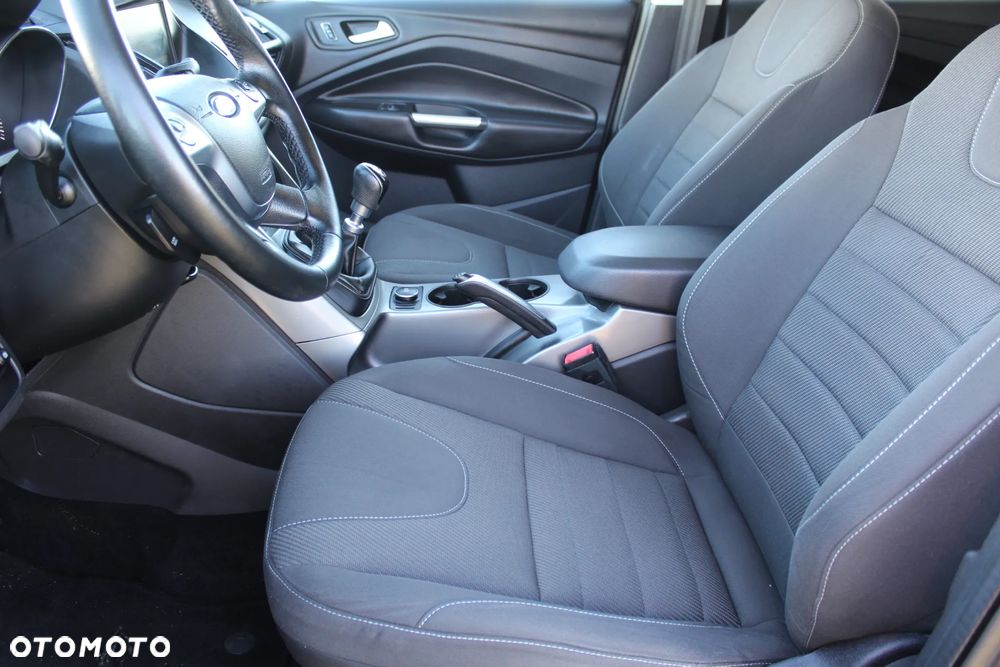 Ford Kuga 2.0 TDCi 2x4 Trend - 11