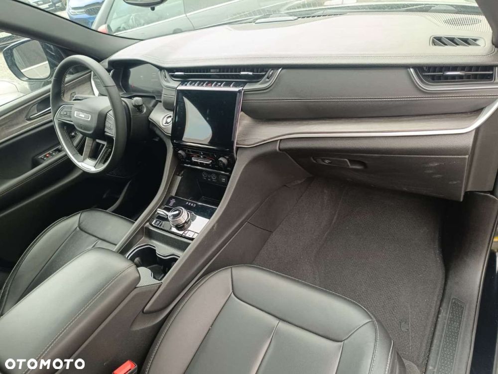 Jeep Grand Cherokee - 27