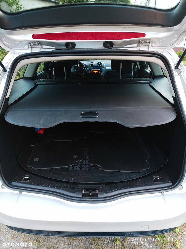 Ford Mondeo 2.0 TDCi Ambiente - 14