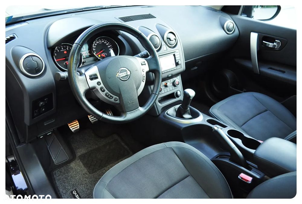 Nissan Qashqai 1.6 360 - 13