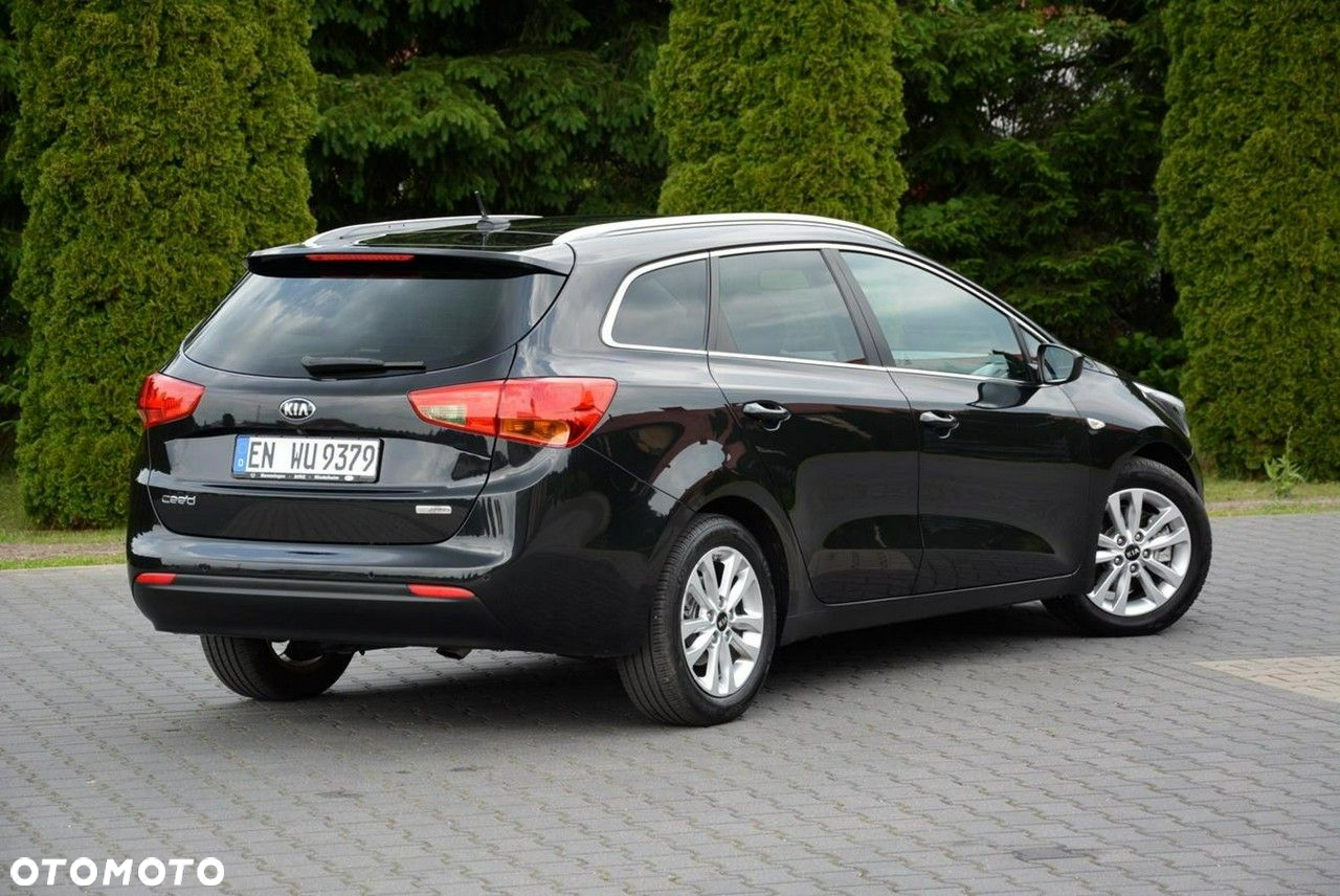 Kia Ceed 1.6 GDI ISG SW Platinum Edition - 14