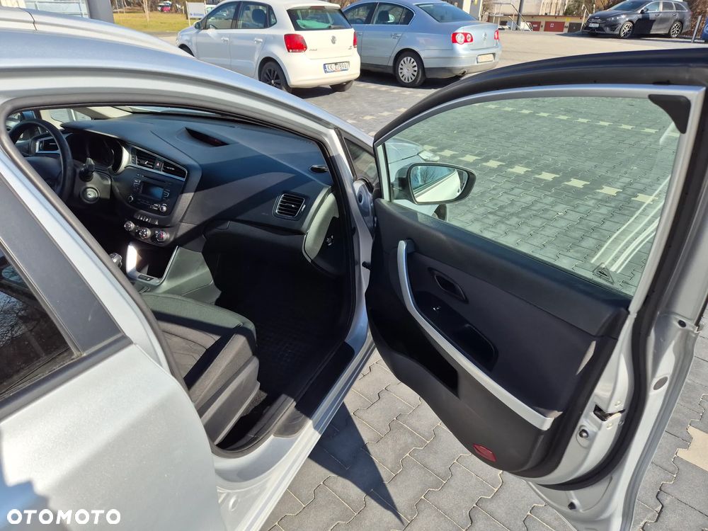 Kia Ceed 1.4 CRDi M - 13