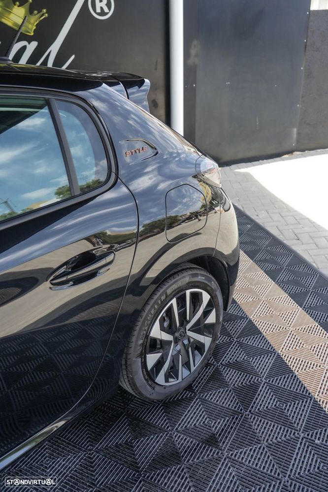 Peugeot 208 1.2 Hybrid Allure e-DCS6 - 14