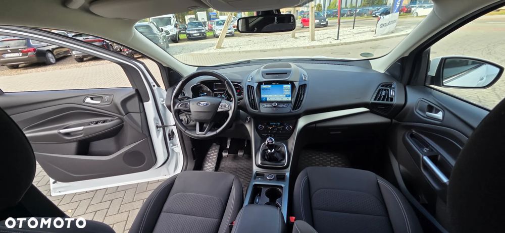 Ford Kuga 1.5 EcoBoost 2x4 Titanium - 37