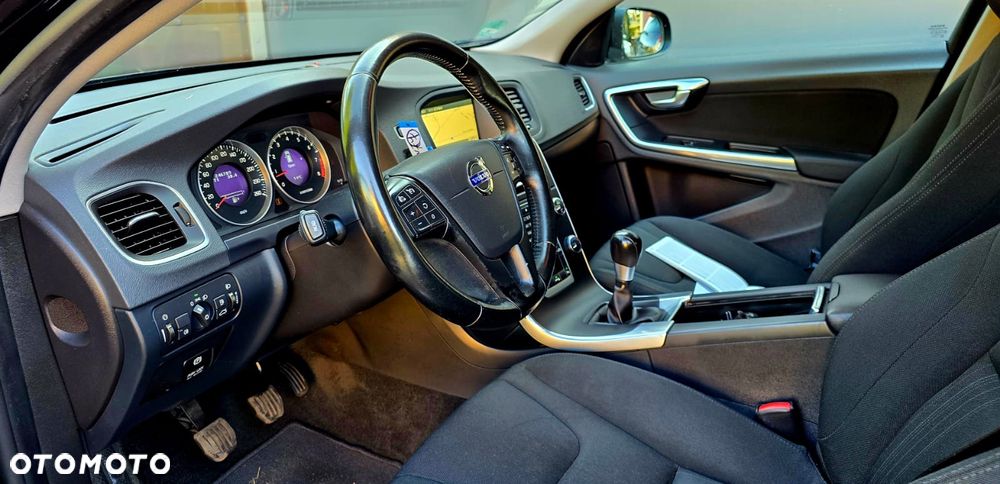 Volvo V60 T3 Edition Pro - 20