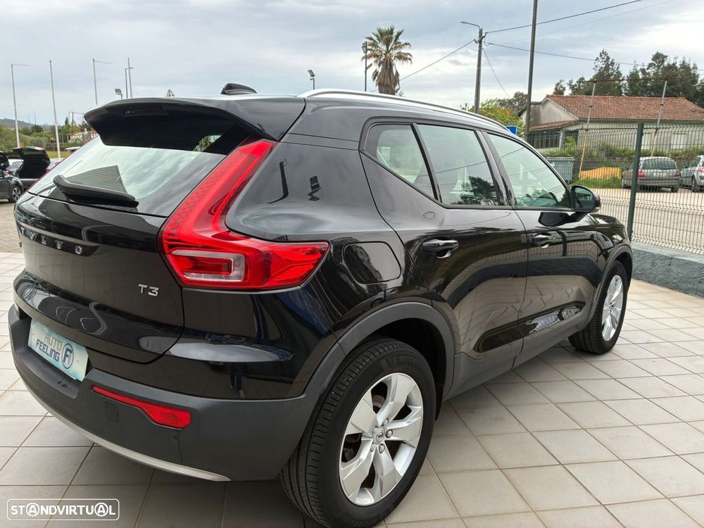 Volvo XC 40 1.5 T3 Momentum Tech Edition - 9