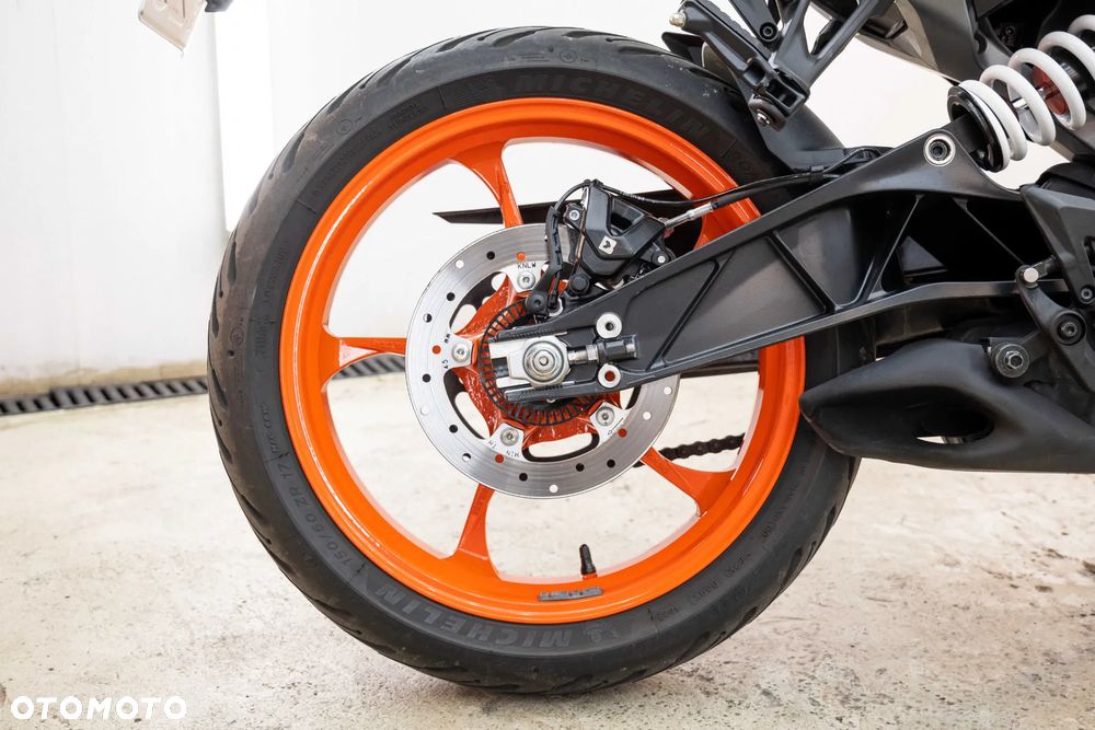 KTM Duke 125 - 32