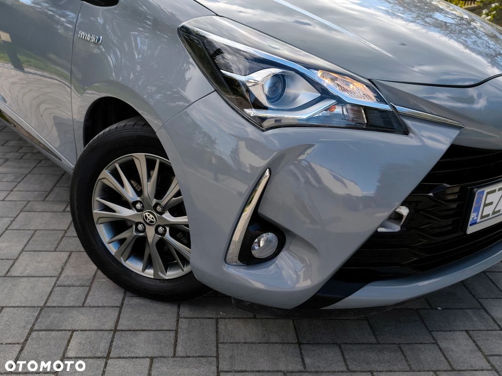 Toyota Yaris Hybrid 100 Premium EU6 - 14