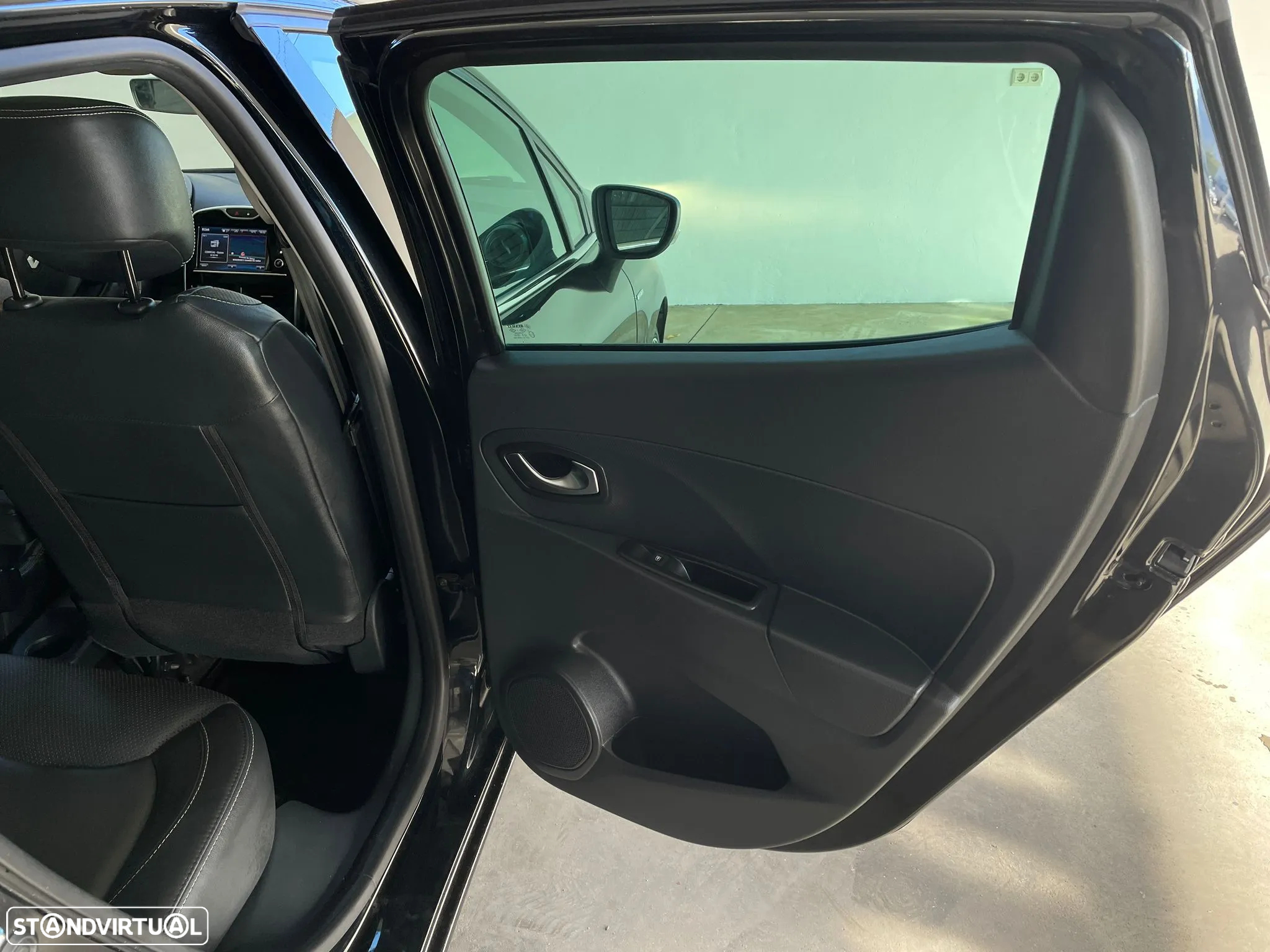 Renault Clio 1.2 TCE GT EDC - 29