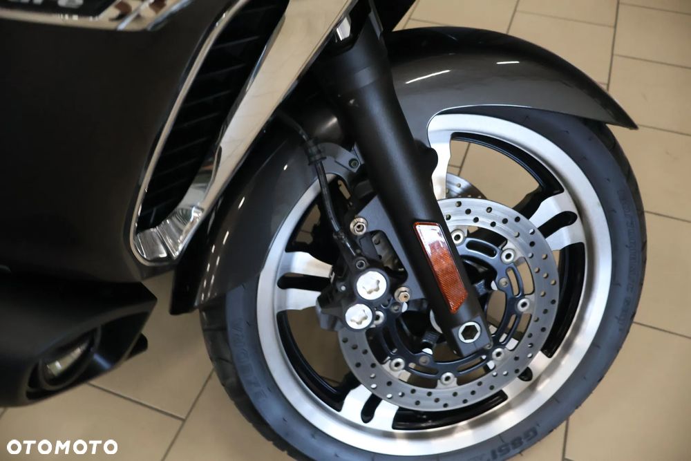 Yamaha Venture - 19