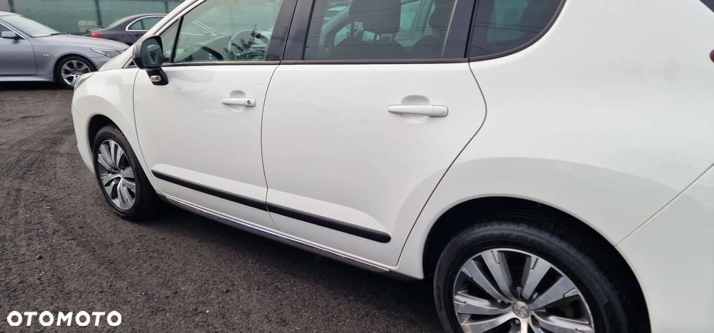 Peugeot 3008 HDi 115 Allure - 23