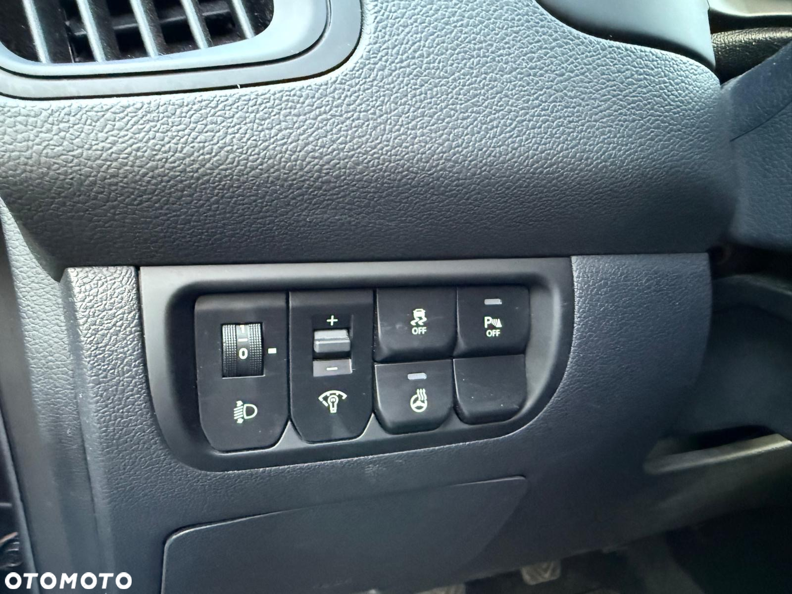 Kia Rio 1.4 Dream-Team Edition - 9