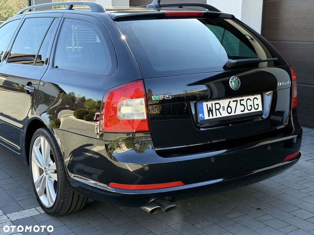 Skoda Octavia 2.0 TSI RS - 32