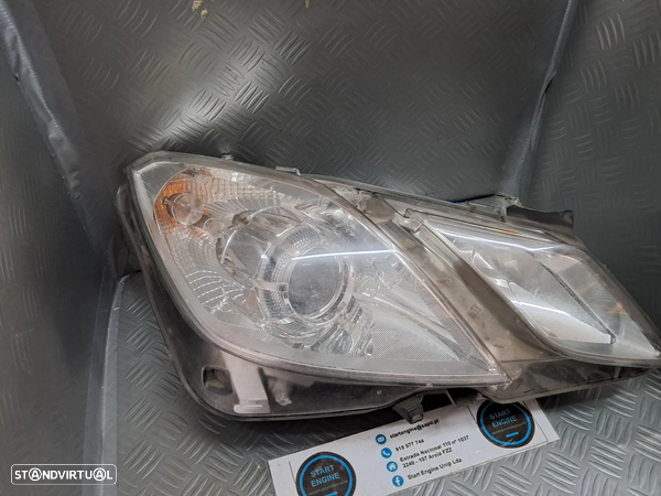 Farol Ótica Direita Mercedes Classe E W207 coupe hologênio