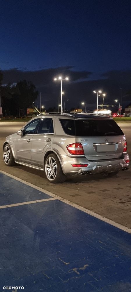 Mercedes-Benz ML 63 AMG 4-Matic - 17