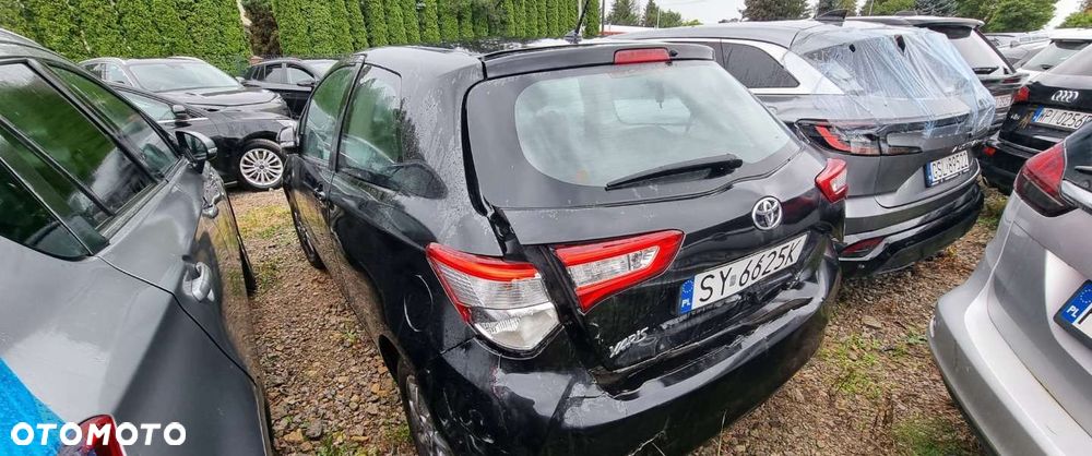 Toyota Yaris - 5