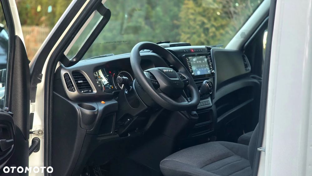 Iveco ❗️❗️DAILY 3.0 180Km 50C18 JAK NOWY ❗️❗️NOWY MODEL / CHŁODNIA MROŹNIA -32 +32 / ZASILANIE 230V / PIERWSZY WŁASCICIEL / NAVI / KAMERA COFANIA / FULL LED / TEMPOMAT AKTYWNY / BLIŹNIAKI / GRUBA SCIANKA / ZABUDOWA IGLOOCAR / AGREGAT CARRIER / WERSJA WZMOCNIONA / FULL OPCJA / SERWIS ASO / SALON POLSKA / 35C15 50C15 35C18❗❗ JAK Z SALONU - NOWY -❗❗ - 28