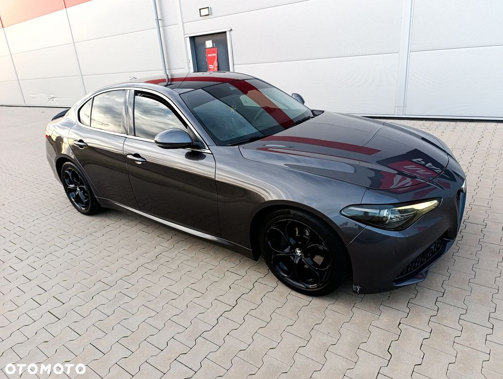 Alfa Romeo Giulia 2.2 Super - 4