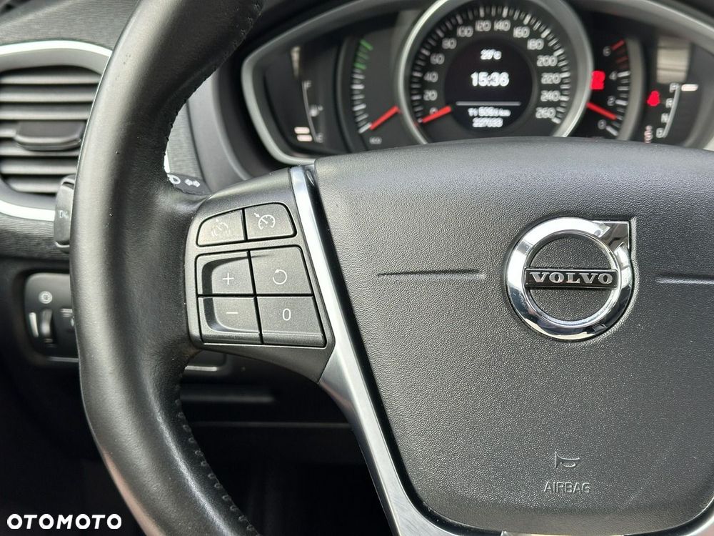 Volvo V40 D3 Geartronic Momentum - 17