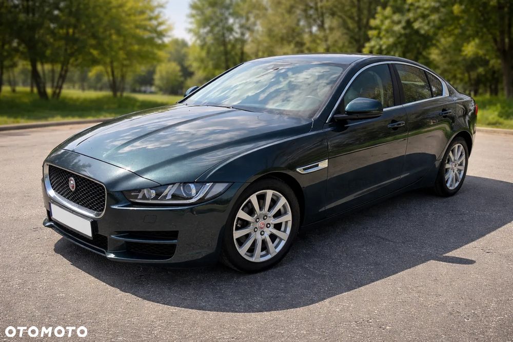 Jaguar XE 2.0 D AWD R-Sport - 1