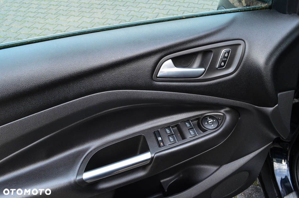 Ford Kuga 2.0 TDCi 4WD Titanium - 29