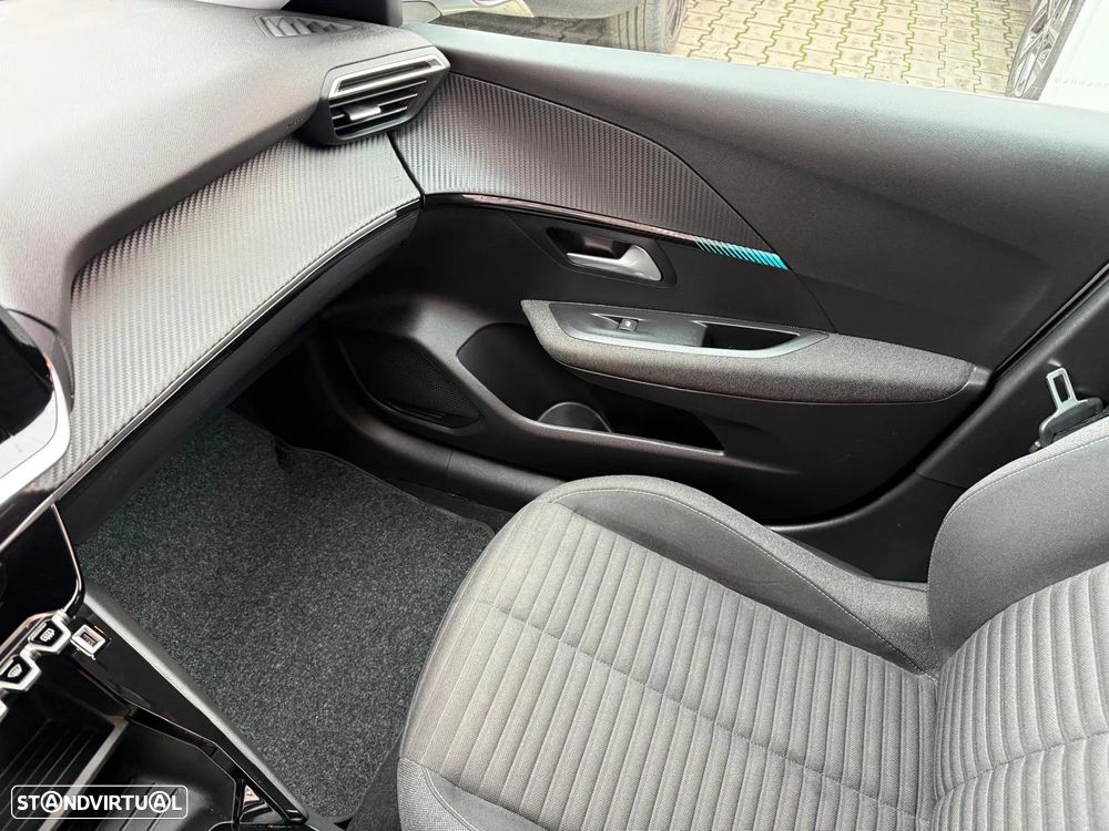 Peugeot e-208 50 kWh Allure - 11