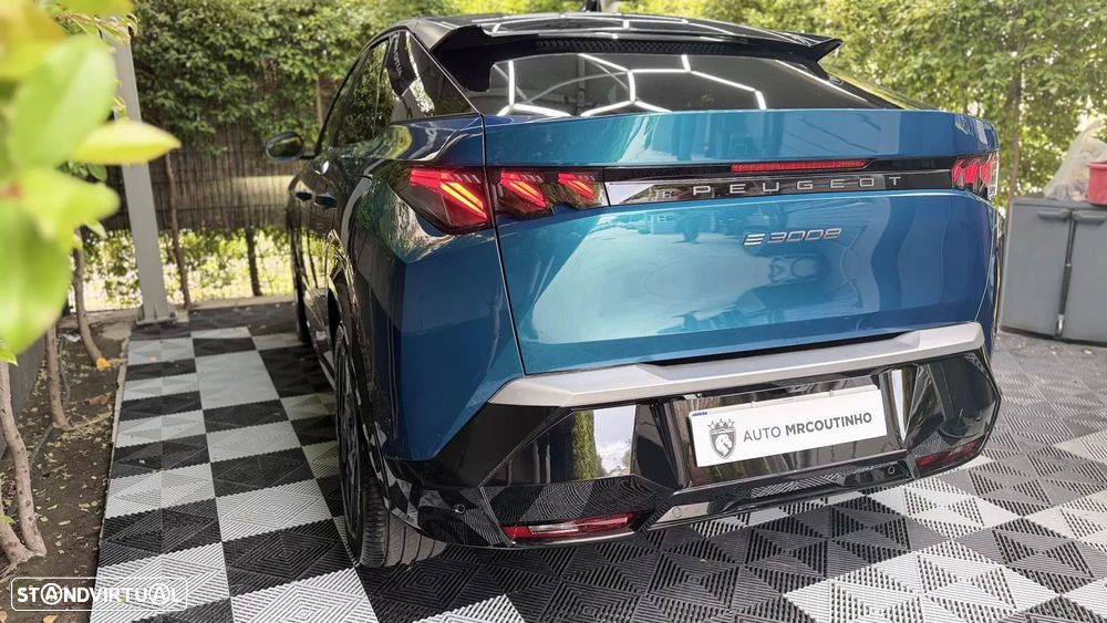 Peugeot E-3008 73 kWh GT - 10