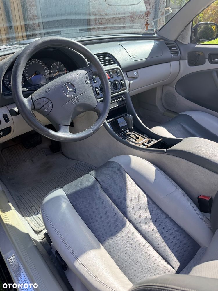 Mercedes-Benz CLK - 11