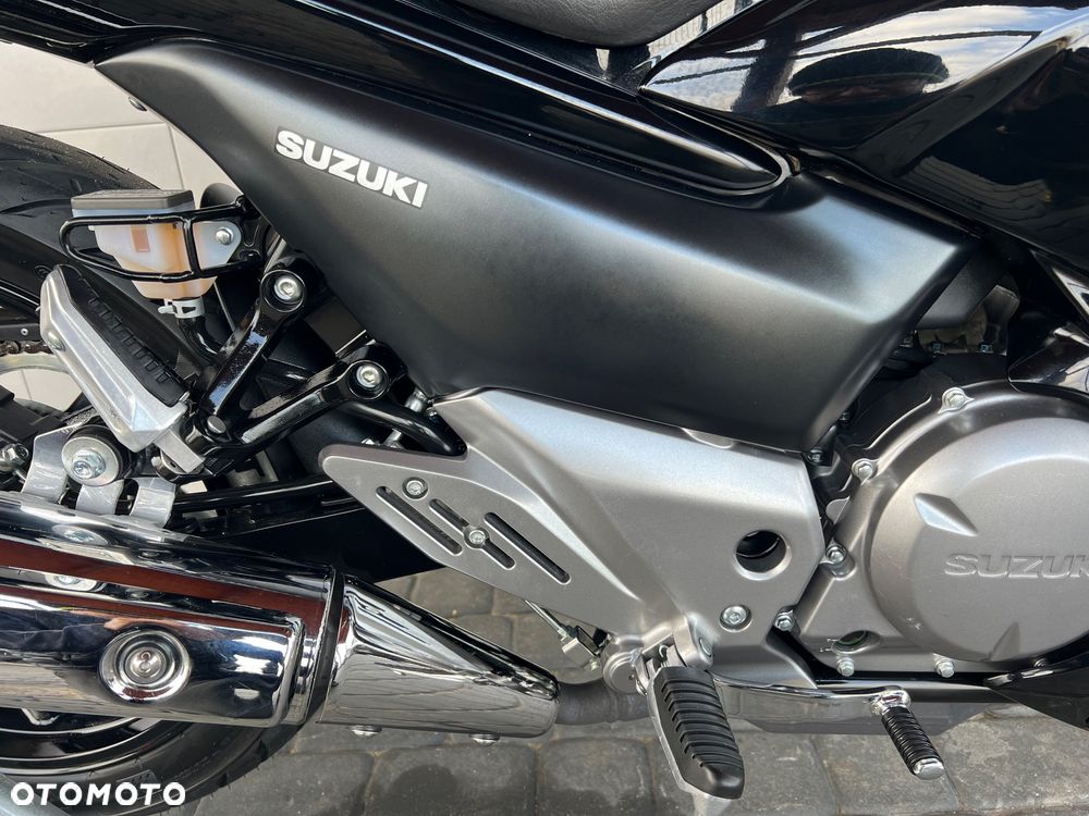 Suzuki GW 250 - 12
