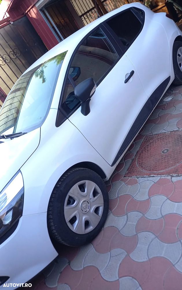 RENAULT Clio 2016