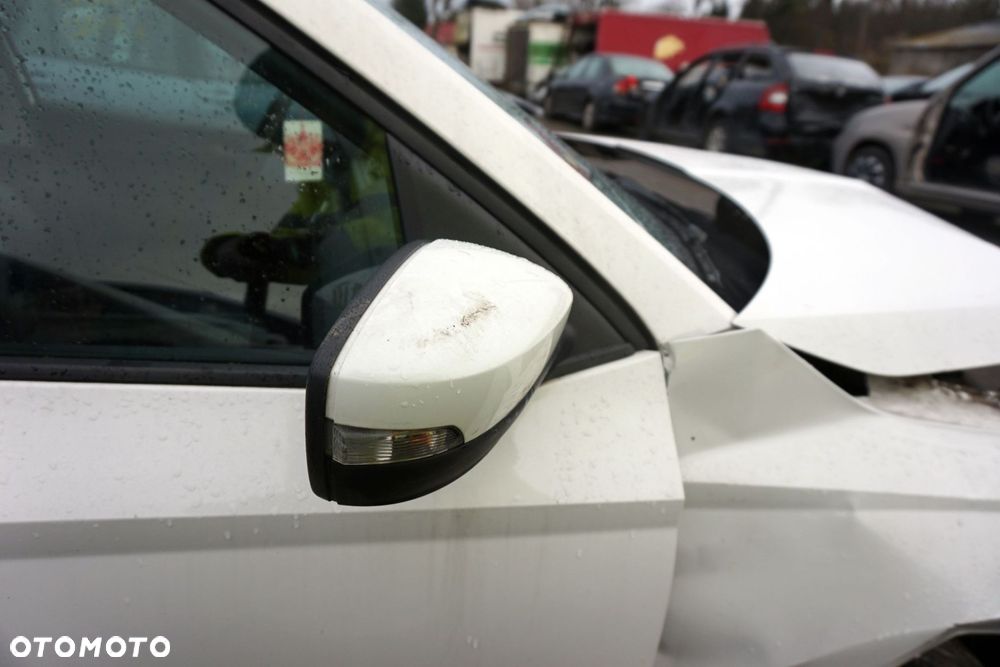 LUSTERKO ELEKTRYCZNE PRAWE FABIA III NJ3 LF9E BIAŁY SKODA 2014-2018 - 2