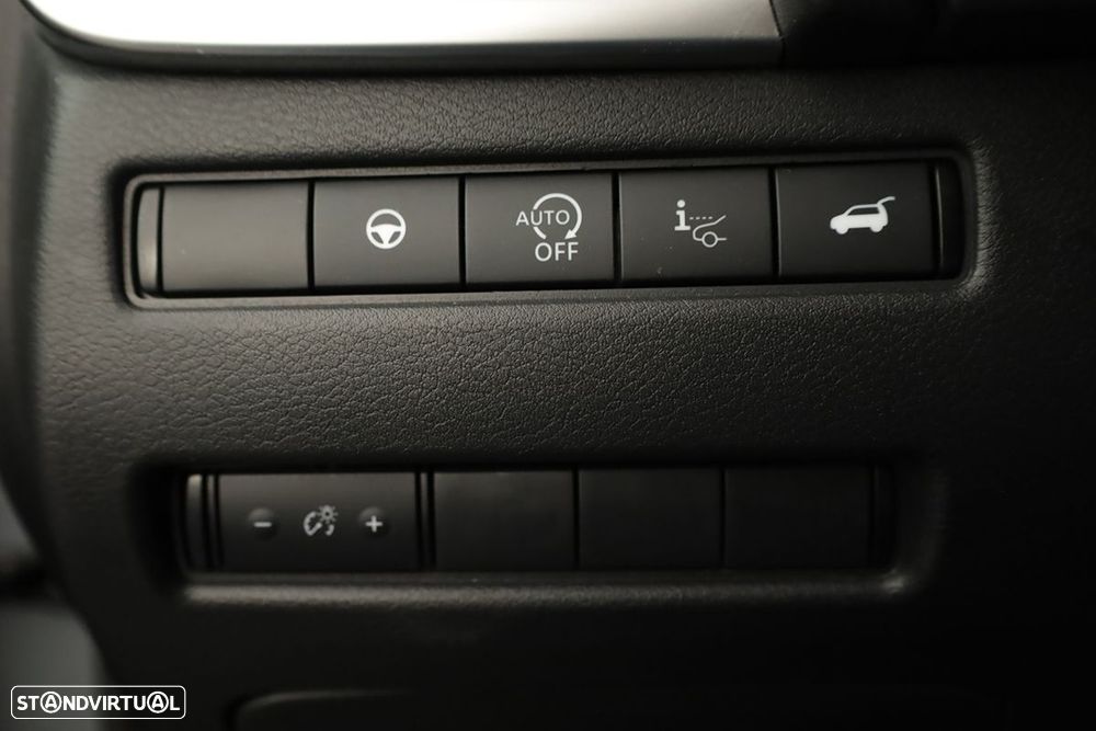 Nissan Qashqai 1.3 DIG-T N-Connecta LED Xtronic - 18