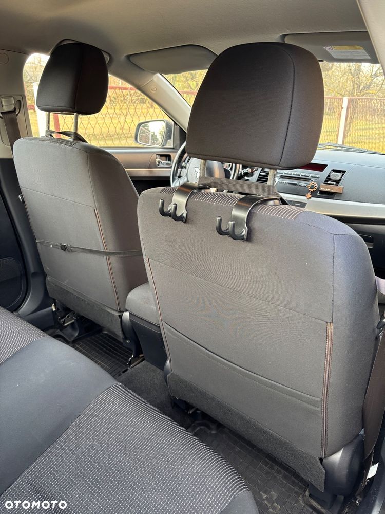 Mitsubishi Lancer 1.8 Invite - 7