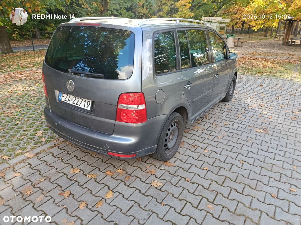 Volkswagen Touran - 5