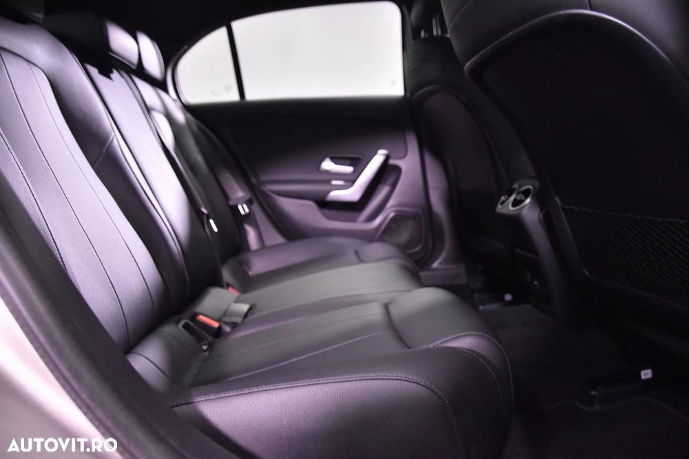 Mercedes-Benz A 180 7G-DCT - 12