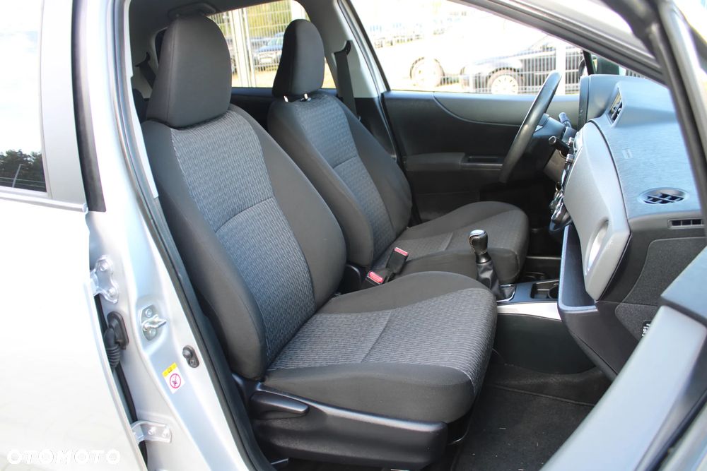 Toyota Yaris - 25