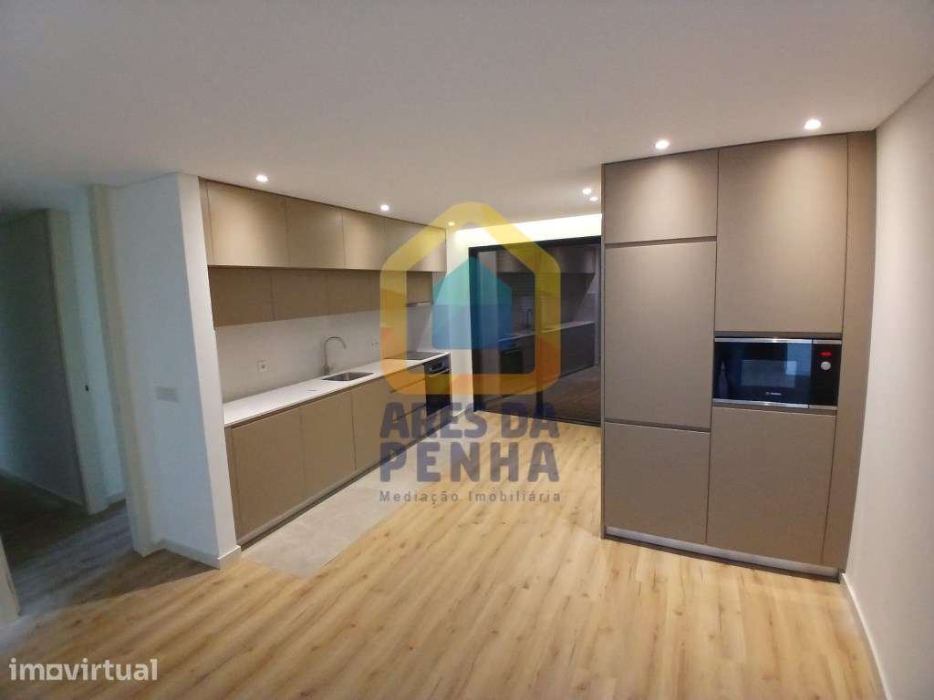 Apartamento T2+1 com Varanda e Garagem - Grande imagem: 4/11