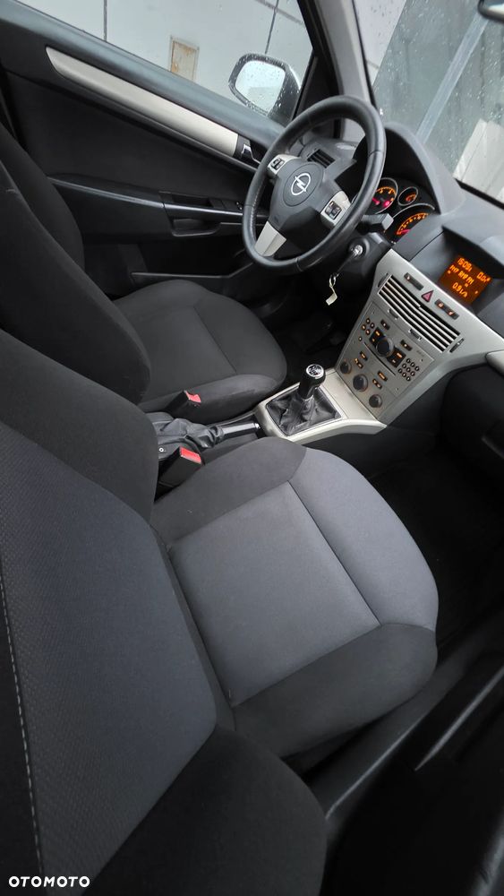 Opel Astra 1.7 CDTI DPF Color Edition - 16