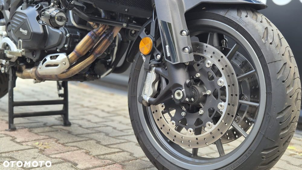 Benelli TRK 502 - 9
