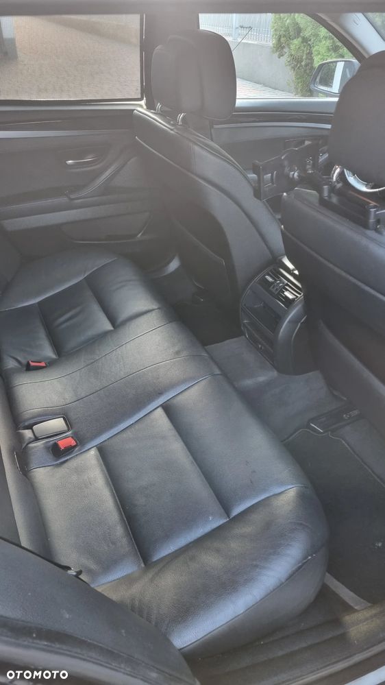 BMW Seria 5 520d Touring - 12