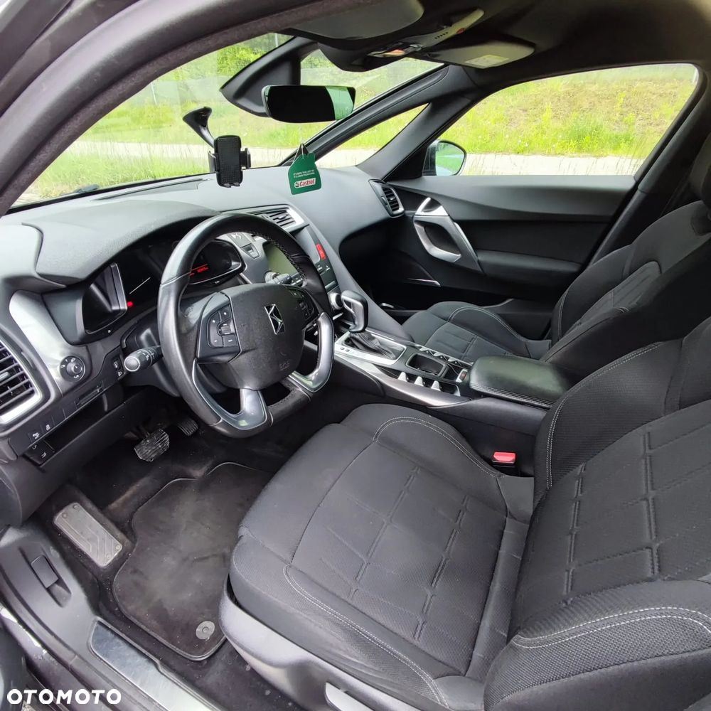 DS Automobiles DS 5 - 12